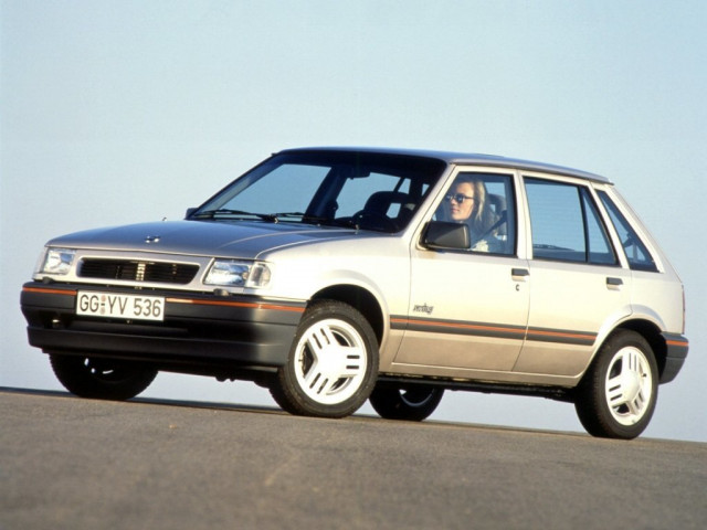 Opel Corsa 1.4 MT (82 л.с.) - A 1982 – 1993, хэтчбек 5 дв.