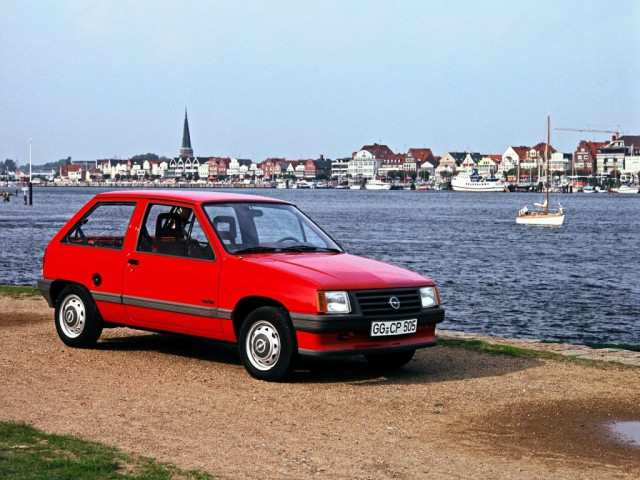 Opel Corsa 1.3 MT (70 л.с.) - A 1982 – 1993, хэтчбек 3 дв.