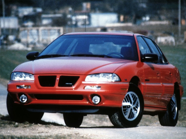 Pontiac Grand AM 2.4 MT (150 л.с.) - IV 1992 – 1998, седан