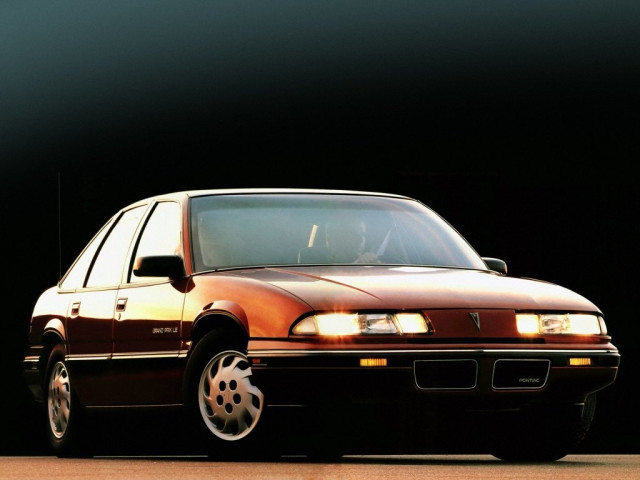 Pontiac Grand Prix 2.3 AT (160 л.с.) - V 1988 – 1996, седан