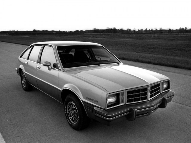 Pontiac Phoenix 2.5 MT (92 л.с.) - II 1979 – 1984, хэтчбек 5 дв.