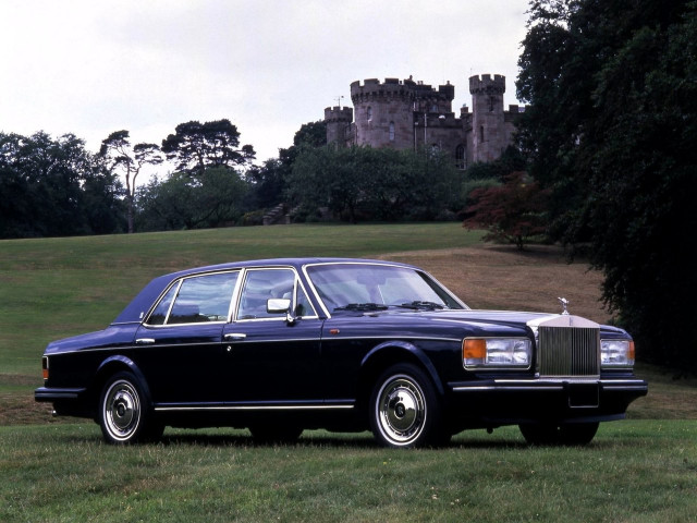Rolls-Royce Silver Spur 6.8 AT (329 л.с.) - Mark III 1993 – 1994, седан