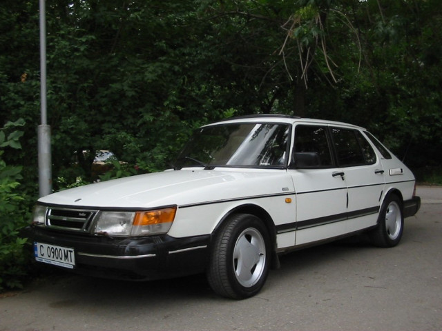 Saab 900 2.0 AT (100 л.с.) - I 1978 – 1994, хэтчбек 5 дв.