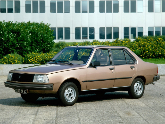 Renault 18 2.2 AT (103 л.с.) -  1978 – 1986, седан