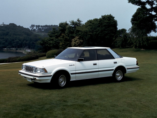 Toyota Crown 2.0 AT (105 л.с.) - VII (S120) 1983 – 1987, седан