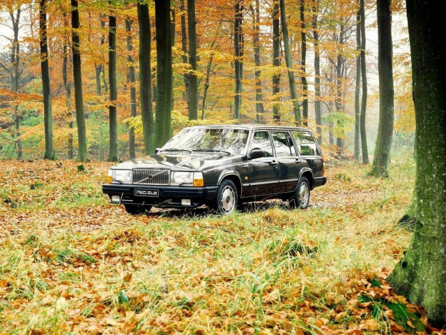 Volvo 760 2.8 AT (143 л.с.) -  1982 – 1992, универсал 5 дв.