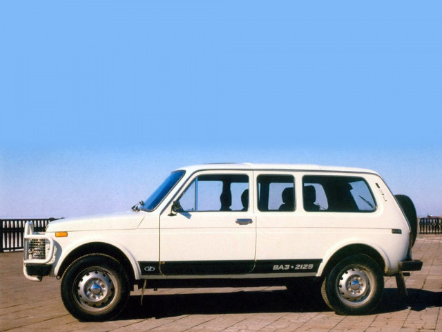LADA (ВАЗ) 2129 1.8 MT 4x4 (82 л.с.) -  1992 – 1996, внедорожник 3 дв.