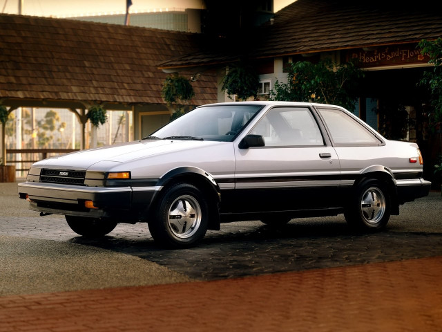 Toyota Corolla 1.6 MT (125 л.с.) - V (E80) 1983 – 1988, купе