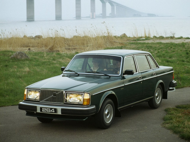 Volvo 260 Series 2.7 MT (125 л.с.) -  1974 – 1982, седан
