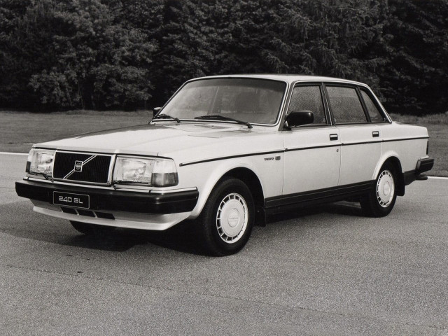 Volvo 240 Series 2.0 MT (101 л.с.) -  1974 – 1993, седан