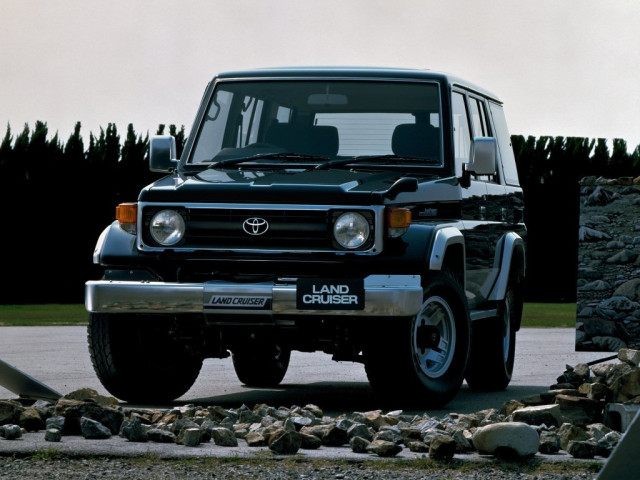 Toyota Land Cruiser 3.0D AT 4x4 (125 л.с.) - 70 Series 1984 – 2007, внедорожник 5 дв.