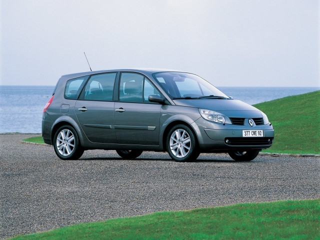 Renault Scenic 2.0 AT (136 л.с.) - II 2003 – 2006, компактвэн