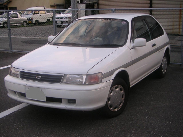 Toyota Corsa 1.5 MT (94 л.с.) - V (L50) Рестайлинг 1997 – 1999, хэтчбек 3 дв.