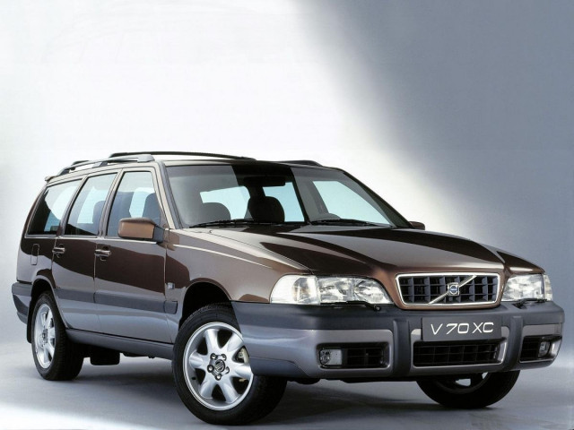 Volvo V70 2.0 MT 4x4 (226 л.с.) - I 1997 – 2000, универсал 5 дв.