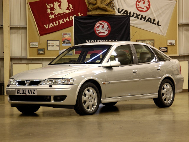 Vauxhall Vectra 2.0 MT (136 л.с.) - B 1995 – 2001, хэтчбек 5 дв.