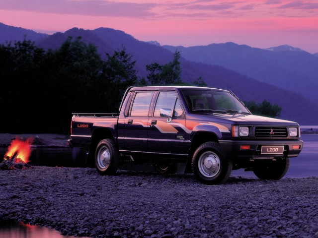 Mitsubishi L200 2.0 MT (92 л.с.) - II 1986 – 1996, пикап двойная кабина