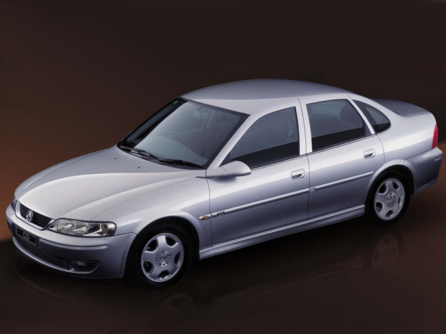 Holden Vectra 2.0 AT (136 л.с.) -  1998 – 2001, седан