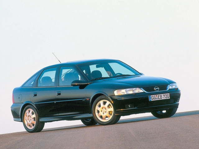 Opel Vectra 2.6 MT (170 л.с.) - B Рестайлинг 1999 – 2002, лифтбек