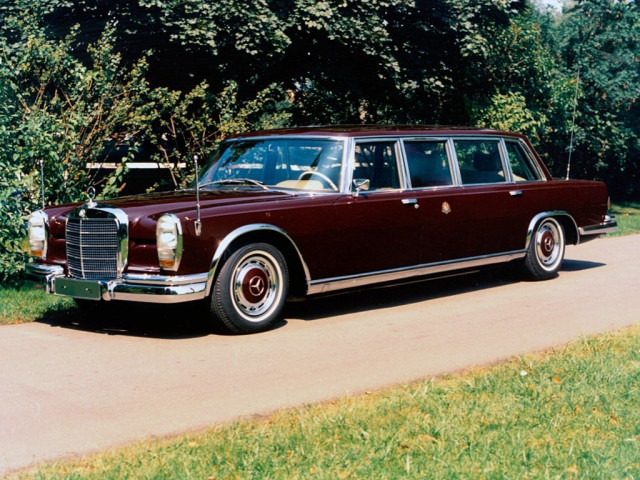 Mercedes-Benz W100 6.4 AT (250 л.с.) -  1964 – 1981, седан