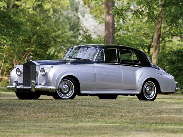 Rolls-Royce Silver Cloud 4.9 AT (157 л.с.) - I 1955 – 1958, седан