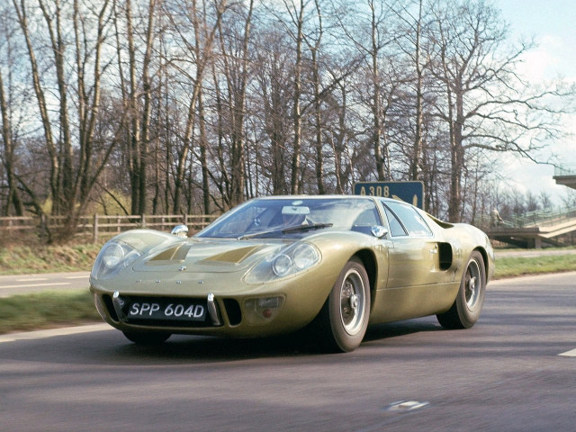 Ford GT40 4.8 MT (335 л.с.) -  1964 – 1969, купе