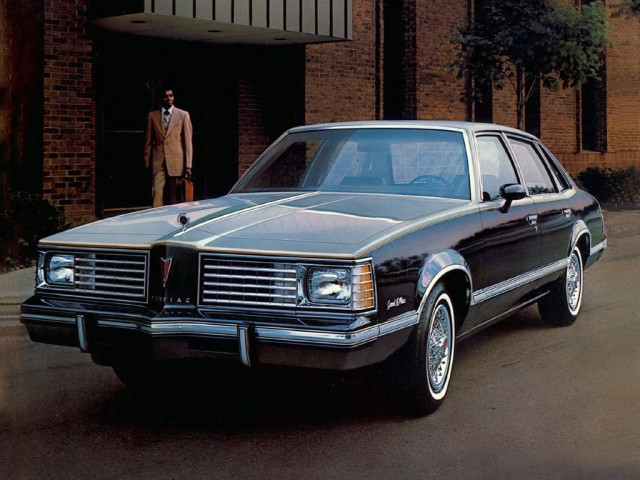 Pontiac V седан 1978-1981