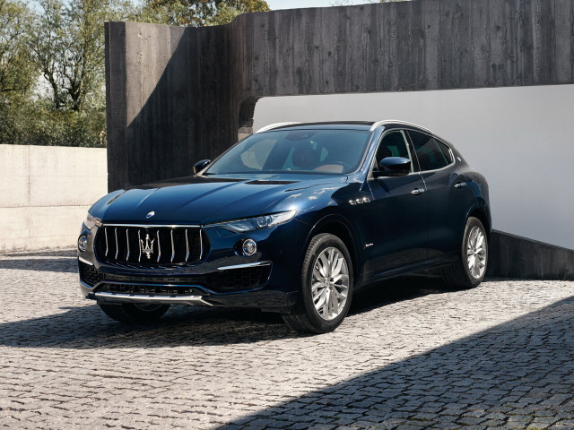 Maserati Levante 3.0D AT 4x4 (250 л.с.) - I 2016 – 2020, внедорожник 5 дв.