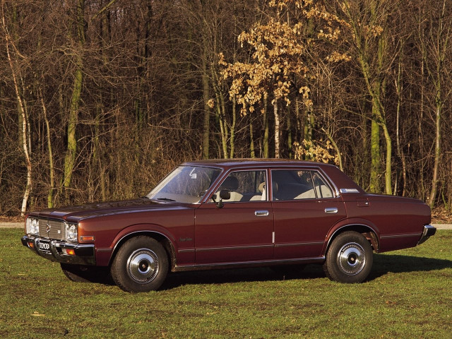 Toyota Crown 2.0 AT (135 л.с.) - V (S80) 1974 – 1979, седан