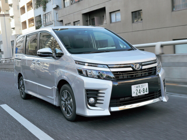 Toyota Voxy 1.8 CVT (99 л.с.) - III (R80) 2014 – 2017, минивэн