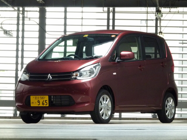 Mitsubishi eK Wagon 0.7 CVT 4x4 (49 л.с.) - III 2013 – 2015, хэтчбек 5 дв.