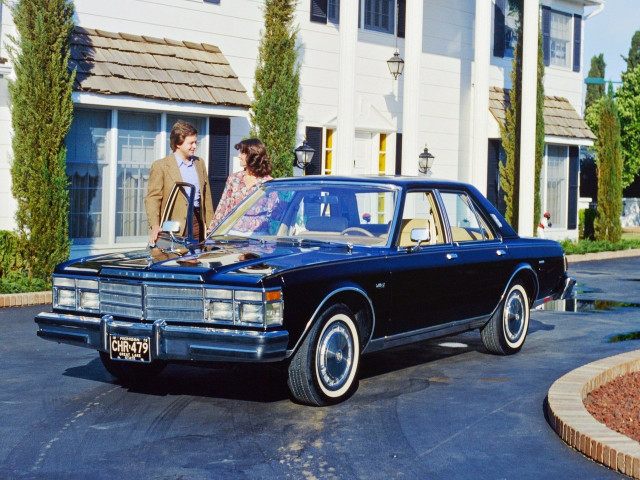Chrysler LeBaron 5.3 AT (157 л.с.) - I 1977 – 1981, седан