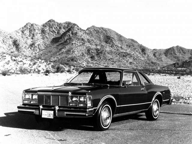 Dodge Diplomat 5.9 AT (198 л.с.) - I 1977 – 1989, купе