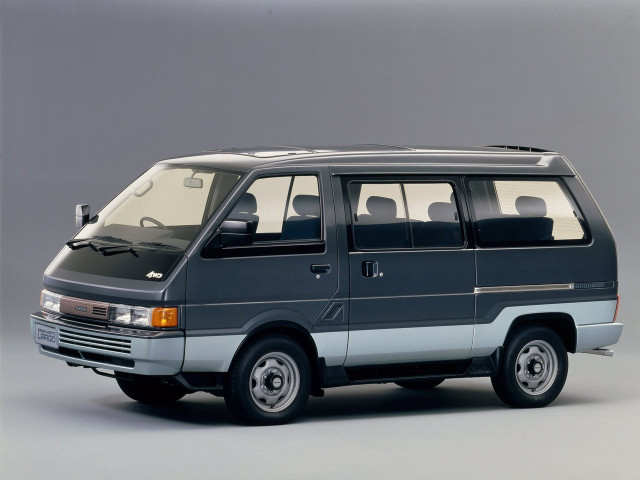 Nissan Largo 2.0D MT 4x4 (67 л.с.) - II (GC22) 1986 – 1993, минивэн