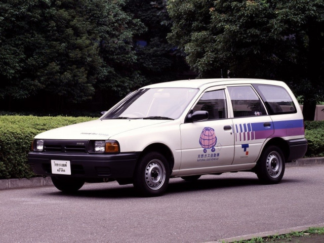 Nissan AD 1.8 MT 4x4 (115 л.с.) - I Рестайлинг 1996 – 1999, универсал 5 дв.