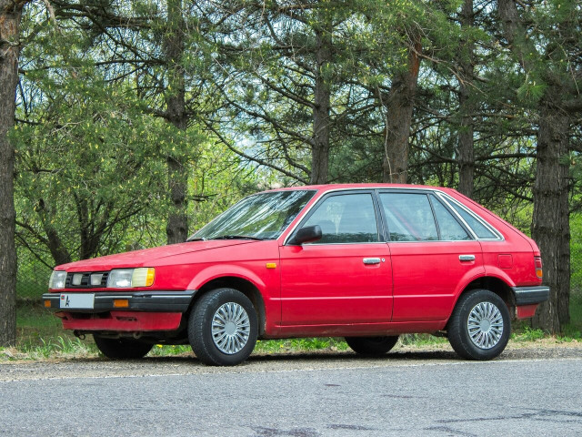 Mazda Familia 1.8D MT (58 л.с.) - V (BF) 1985 – 1994, хэтчбек 5 дв.