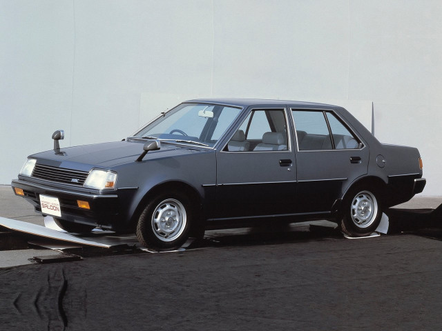 Mitsubishi I седан 1982-1983
