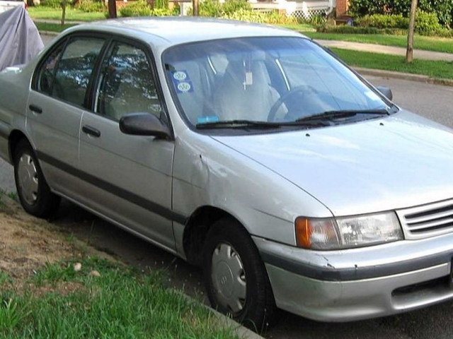 Toyota Corolla II 1.4 AT (100 л.с.) - IV (L40) 1990 – 1994, седан