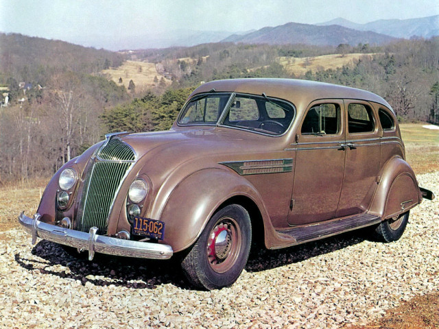 Chrysler Imperial 5.4 MT (125 л.с.) - III 1934 – 1936, седан