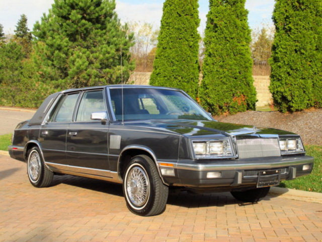 Chrysler New Yorker 2.3 AT (100 л.с.) - XII 1983 – 1988, седан