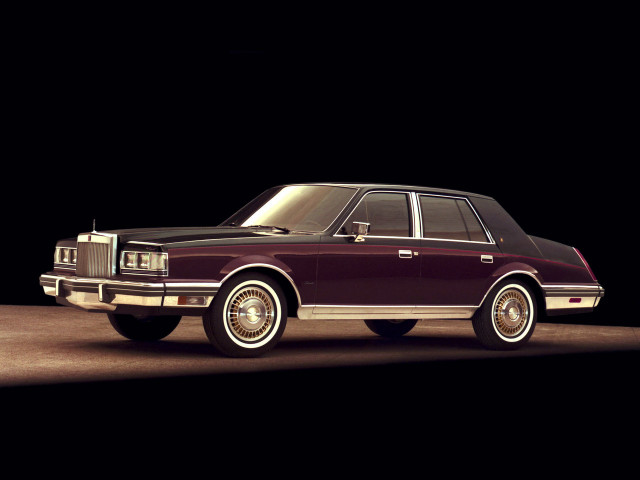 Lincoln Continental 5.0 AT (152 л.с.) - VII 1982 – 1987, седан