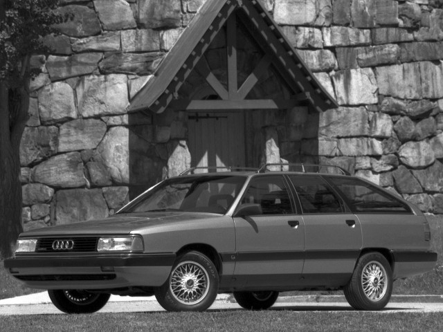 Audi 200 2.3 AT 4x4 (200 л.с.) - II (C3) Рестайлинг 1988 – 1991, универсал 5 дв.
