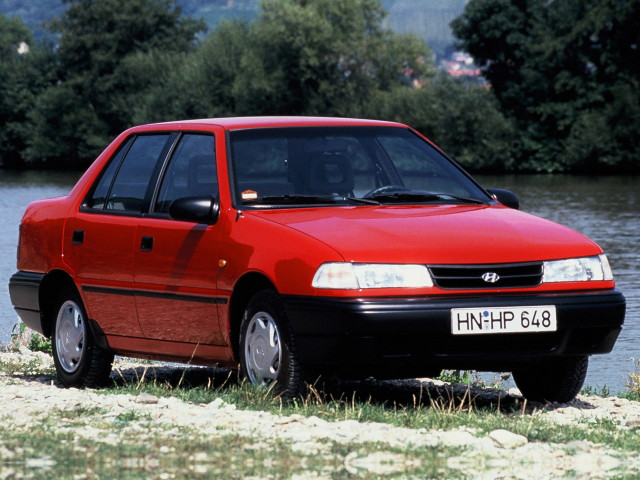 Hyundai Pony 1.5 MT (77 л.с.) - X2 1989 – 1994, седан