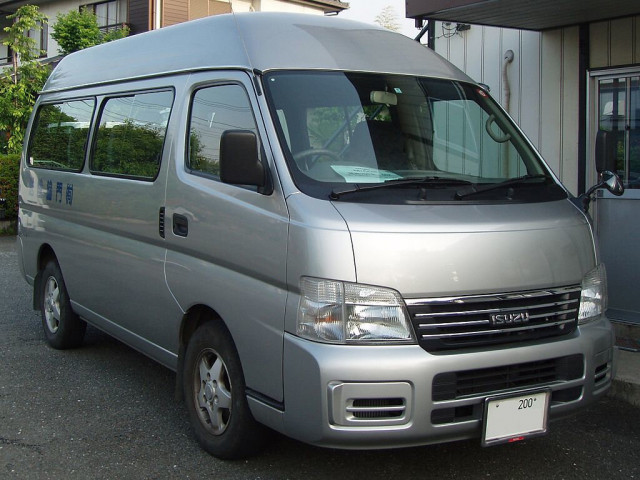 Isuzu E25 минивэн 2001-2002