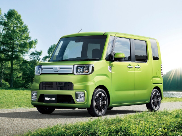 Daihatsu I микровэн с 2014 года