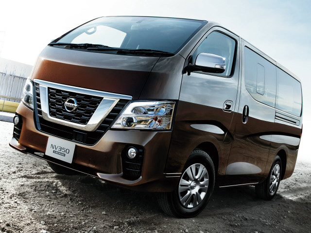 Nissan NV350 Caravan 2.5D MT (129 л.с.) - I Рестайлинг 2017 – н.в., минивэн