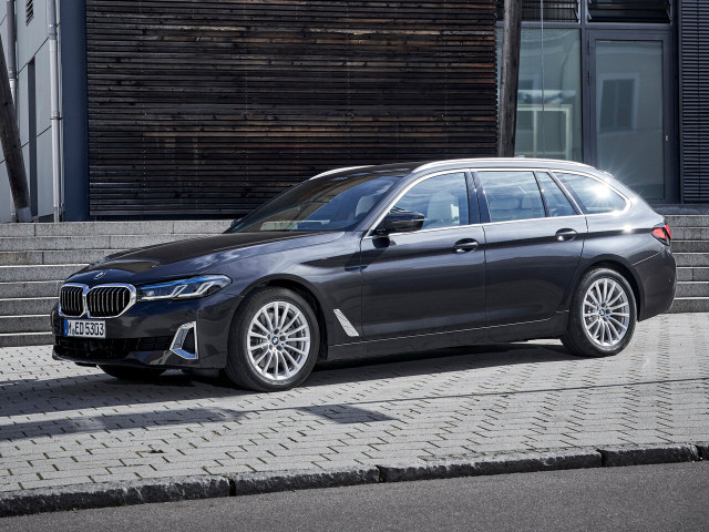 BMW 5 серии 2.0 AT 4x4 (252 л.с.) - VII (G30/G31) Рестайлинг 2020 – н.в., универсал 5 дв.