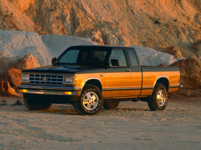 Chevrolet S-10 Pickup 4.3 MT (198 л.с.) - I 1982 – 1994, пикап полуторная кабина