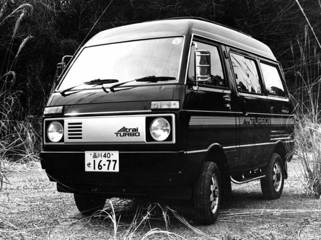 Daihatsu Atrai 0.6 MT (39 л.с.) - I 1981 – 1986, микровэн