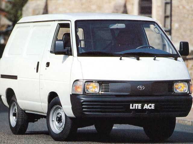 Toyota Lite Ace 1.9 MT (79 л.с.) - IV 1992 – 1996, фургон
