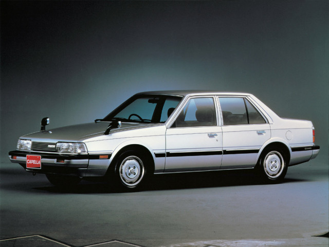 Mazda Capella 2.0 MT (143 л.с.) - III 1982 – 1987, седан